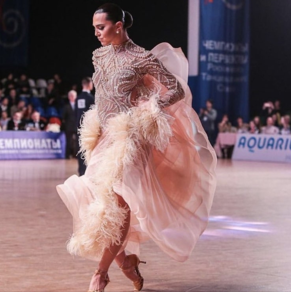 Beautiful Peach Ballroom Dress (Smooth)